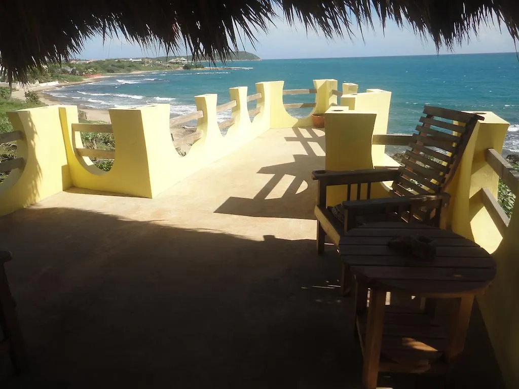טרזר ביץ' Kudehya Guesthouse 3*, טרזר ביץ'