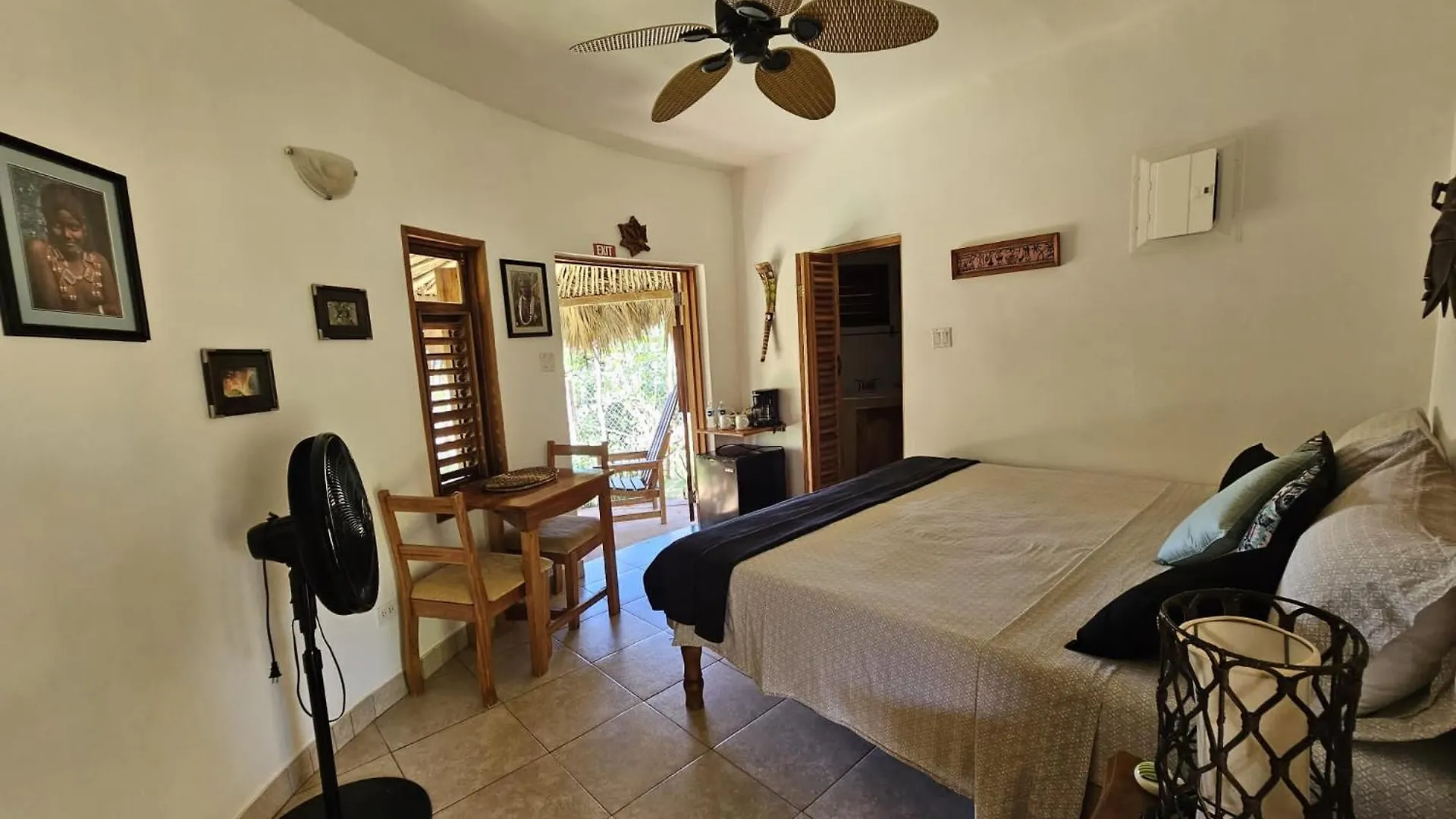 Kudehya Guesthouse Treasure Beach Jamaica